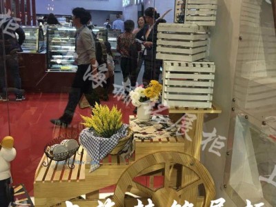 供应饼店、蛋糕展柜，软装HM11图1