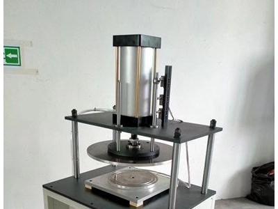 圆形蛋糕盒底托成型机图1