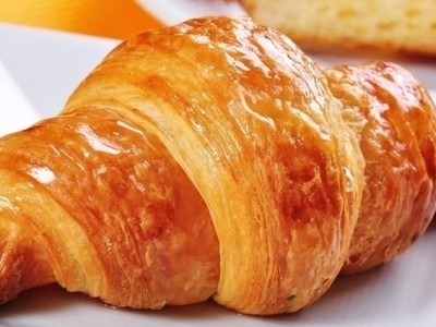 需要一种常温稳定的奶油馅料用于制作牛角面包