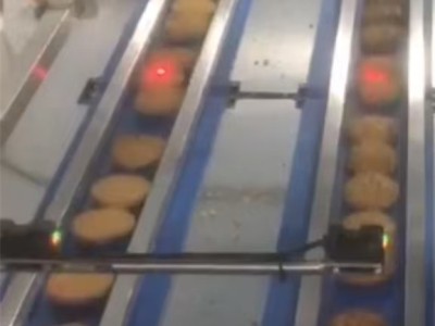 求购曲奇饼包装机！