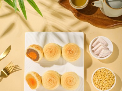 和记隆月饼工厂潮式酥皮月饼代工生产图2